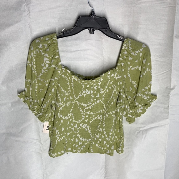 So smocked puff sleeve crop top w butterfly abstract print L jrs - Picture 16 of 17